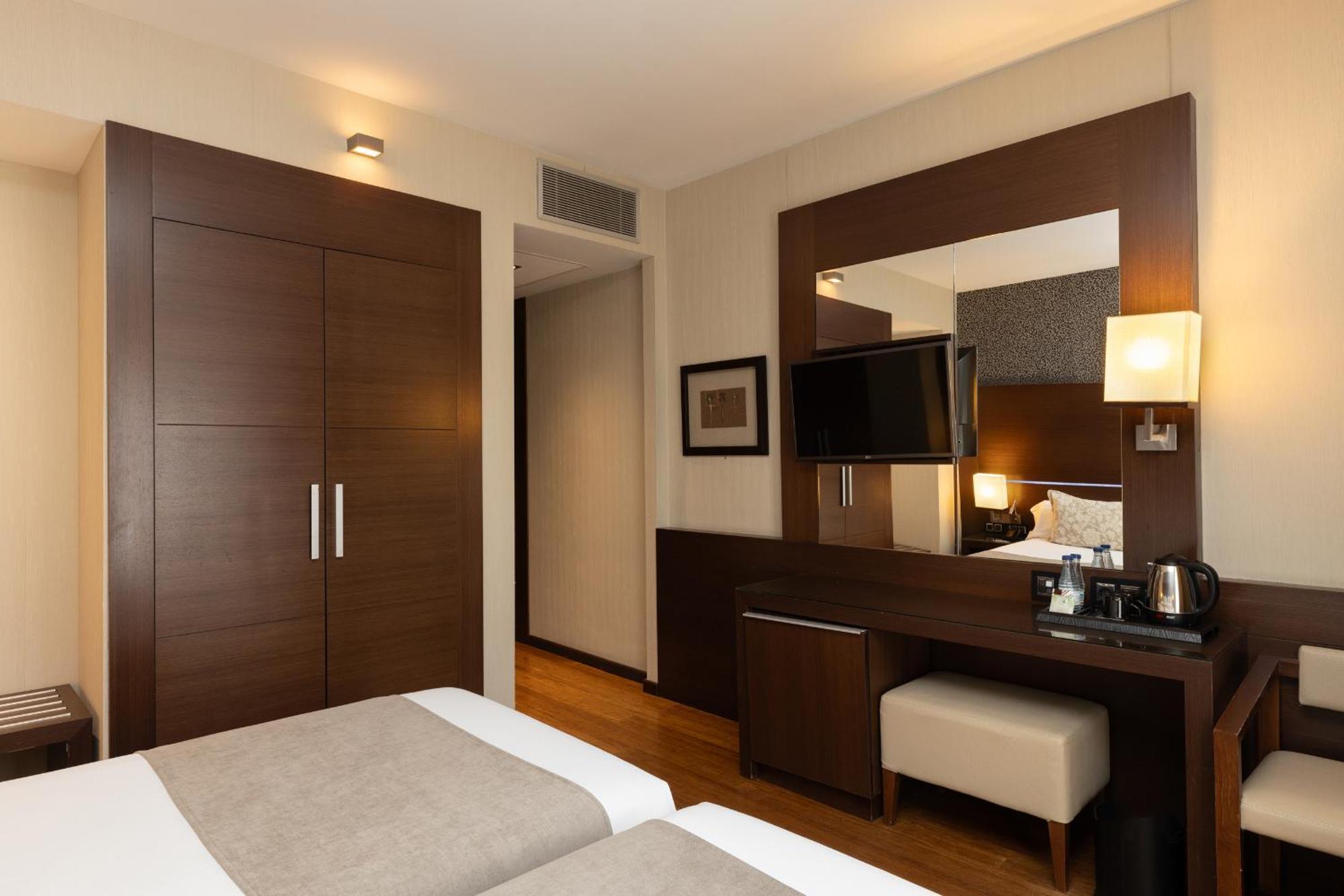 Barcelona Hotel Colonial Ngoại thất bức ảnh