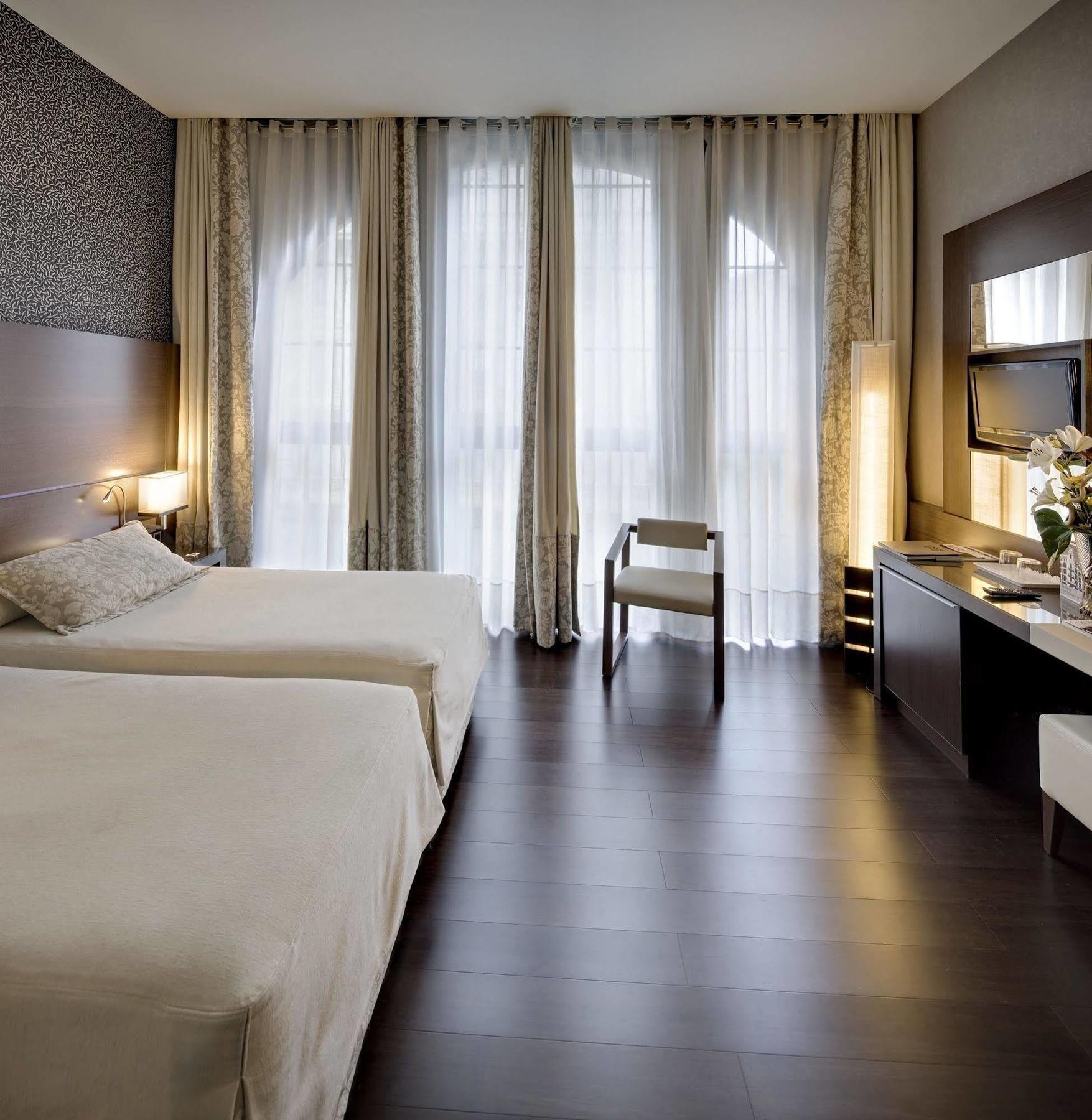 Barcelona Hotel Colonial Ngoại thất bức ảnh